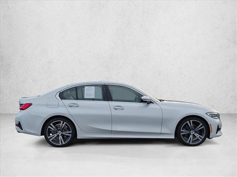 Used 2021 BMW 330i Sedan w/ Premium Package RWD image 4