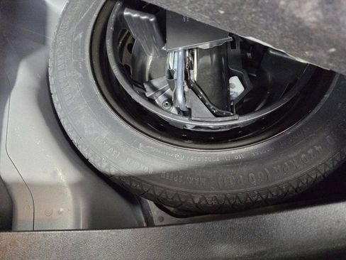 Used 2012 Mercedes-Benz E 350 Sedan image 29