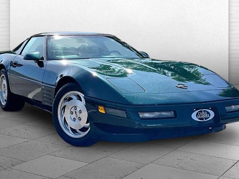 Used 1994 Chevrolet Corvette Coupe RWD image 1
