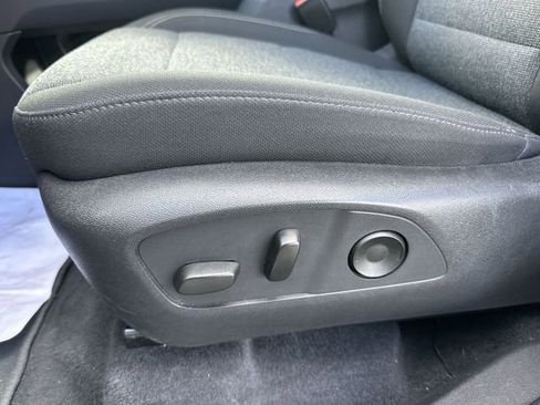 Used 2025 GMC Acadia Elevation image 12