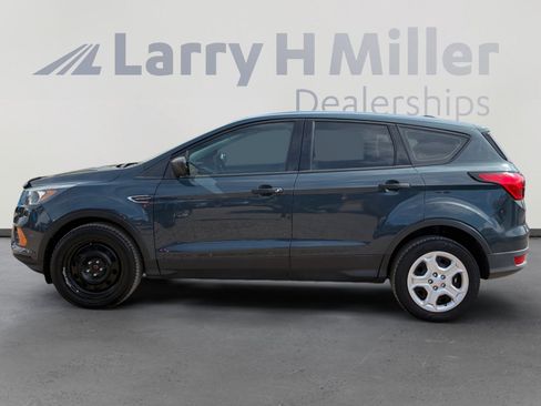 Used 2018 Ford Escape SE image 2