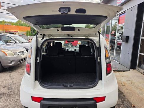 Used 2011 Kia Soul + w/ Audio Pkg FWD image 10