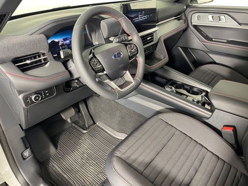 New 2026 Ford Explorer ST-Line AWD/4WD image 3