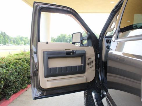 Used 2016 Ford F250 Lariat w/ Lariat Interior Package AWD/4WD image 27