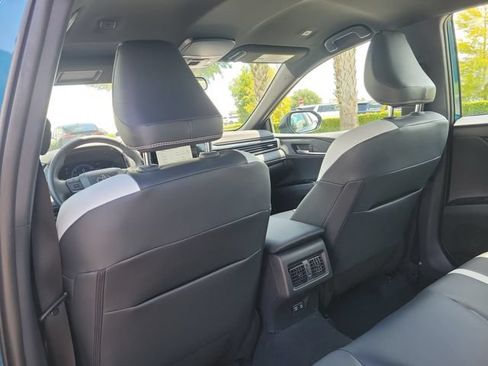 Used 2025 Toyota Camry SE FWD image 10