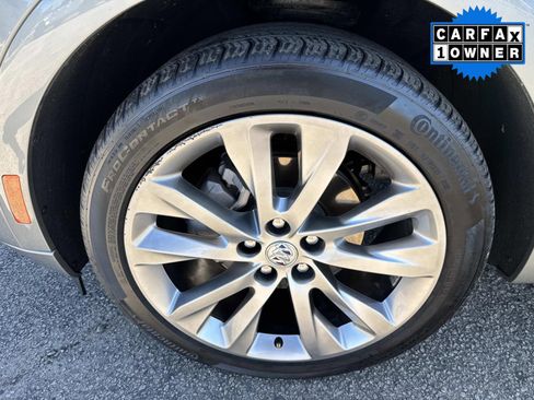 Used 2023 Buick Envision Avenir image 11