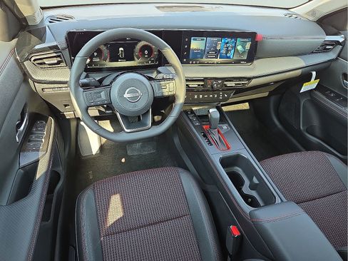 New 2026 Nissan Kicks SR w/ SR Premium Package AWD/4WD image 11