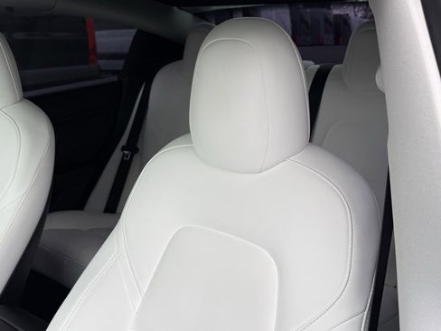 Used 2022 Tesla Model 3 Performance image 3