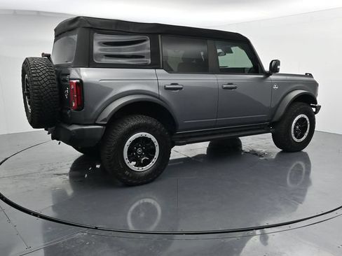 Certified 2023 Ford Bronco Outer Banks w/ Sasquatch Package AWD/4WD image 10