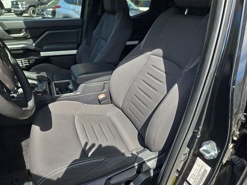 Used 2024 Toyota Tacoma TRD Off-Road image 4