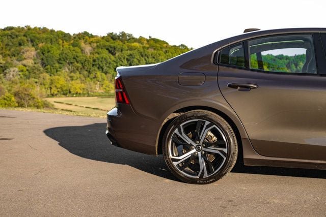 Used 2024 Volvo S60 B5 Core FWD image 3