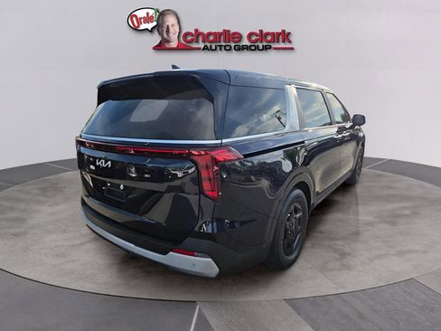 Used 2025 Kia Carnival LX FWD image 7