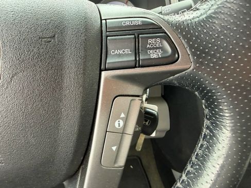 Used 2015 Honda Pilot Touring image 16