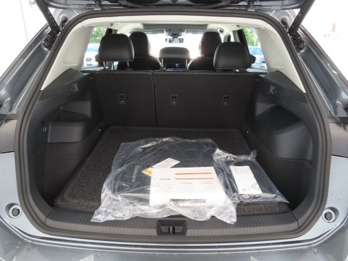New 2026 Volkswagen Tiguan SE AWD/4WD image 23