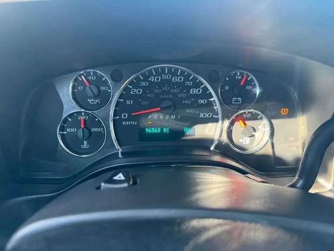 Used 2020 Chevrolet Express 3500 LT w/ LT Preferred Equipment Group image 18