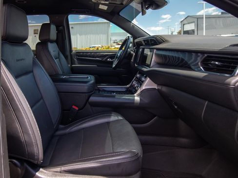 Used 2023 GMC Yukon XL Denali AWD/4WD image 20