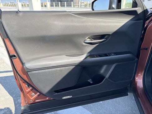 Used 2025 Lexus UX 300h FWD w/ Accessory Package (Z2) image 13