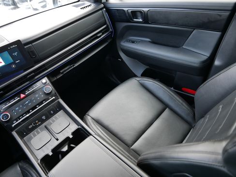 Used 2024 Hyundai Santa Fe Calligraphy image 11