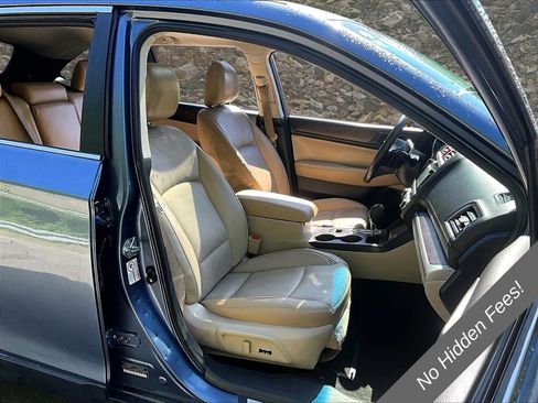 Used 2016 Subaru Outback 2.5i Limited AWD/4WD image 7