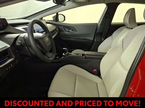 Used 2026 Toyota Prius XLE image 15