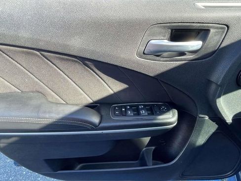 Used 2022 Dodge Charger Scat Pack RWD image 18