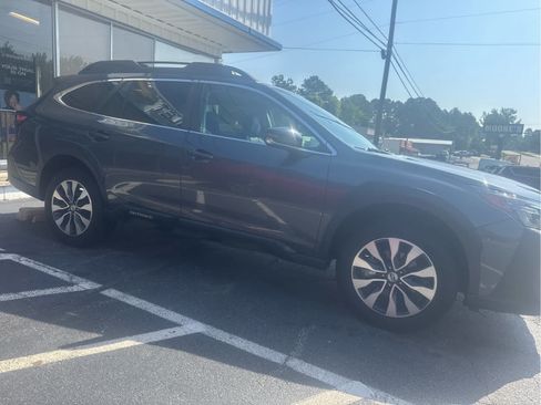 Used 2023 Subaru Outback Limited AWD/4WD image 12
