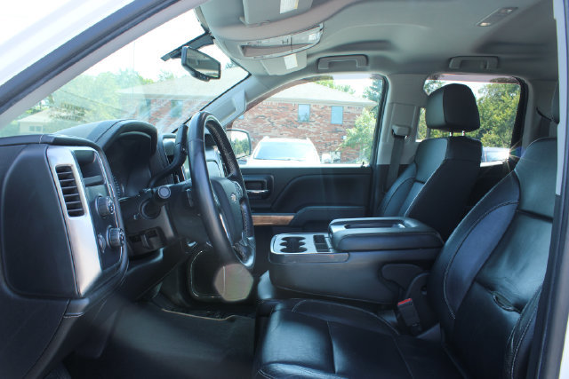 Used 2018 Chevrolet Silverado 1500 LTZ AWD/4WD image 13