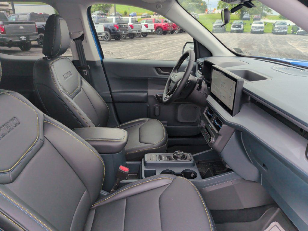 Used 2025 Ford Maverick Lobo AWD/4WD image 9