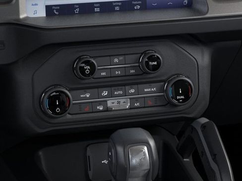 New 2025 Ford Bronco Outer Banks w/ Sasquatch Package AWD/4WD image 17