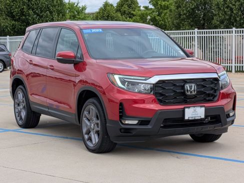 Used 2023 Honda Passport EX-L image 4