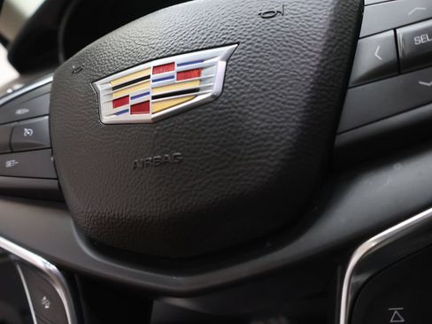 Used 2019 Cadillac XT5 Premium Luxury FWD image 21