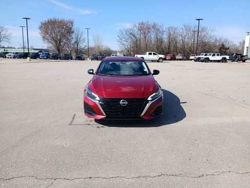 Used 2023 Nissan Altima 2.5 SL image 2