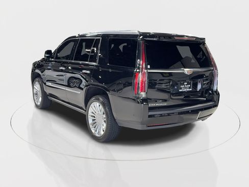 Used 2019 Cadillac Escalade Platinum image 9