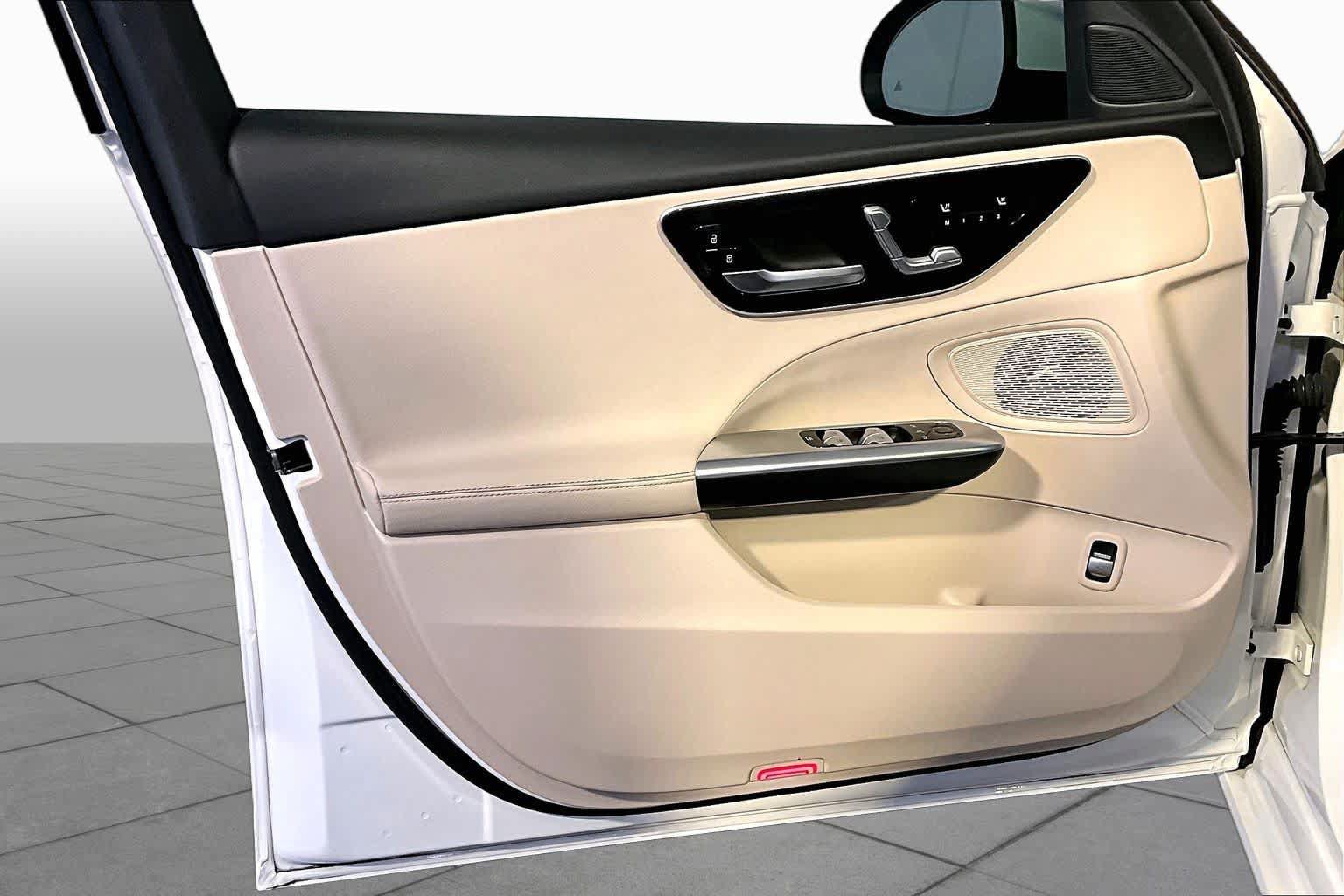 Used 2023 Mercedes-Benz C 300 4MATIC Sedan image 22