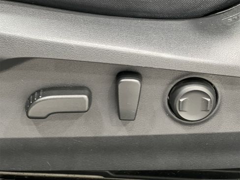 Used 2024 Subaru Outback Premium image 12