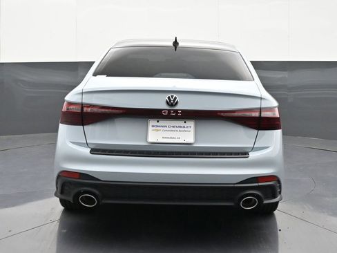 Used 2026 Volkswagen Jetta GLI Autobahn FWD image 4
