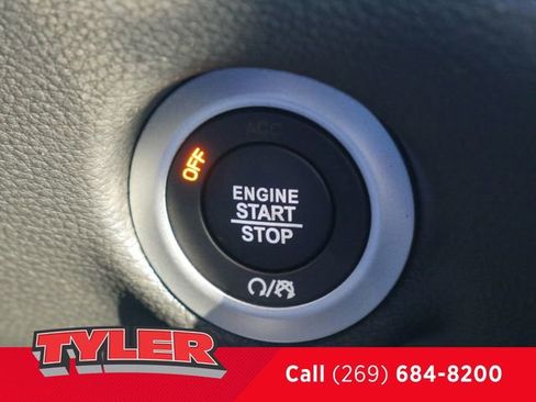 New 2026 Chrysler Pacifica Select image 32