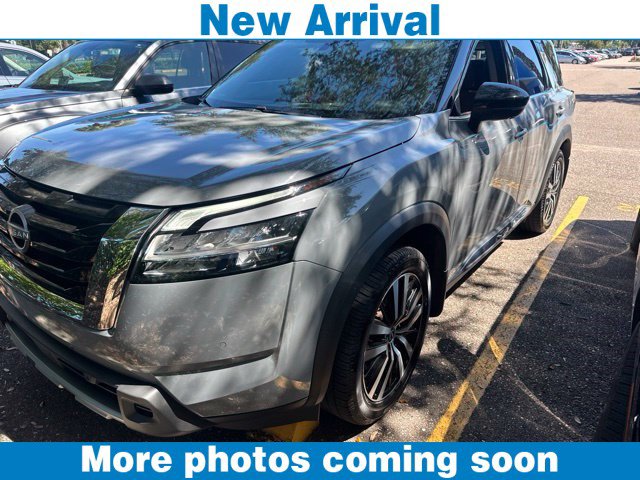 Used 2024 Nissan Pathfinder Platinum w/ Cargo Package FWD image 1