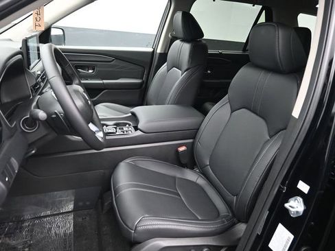 New 2026 Honda Pilot Touring image 19