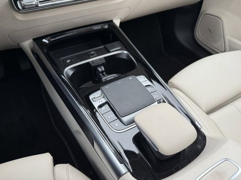 Used 2020 Mercedes-Benz GLB 250 image 22