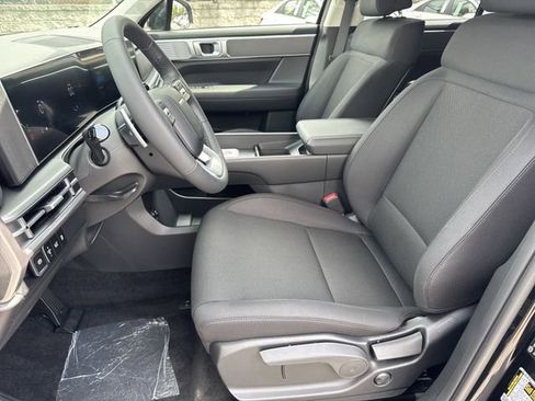 New 2026 Hyundai Santa Fe SE image 9