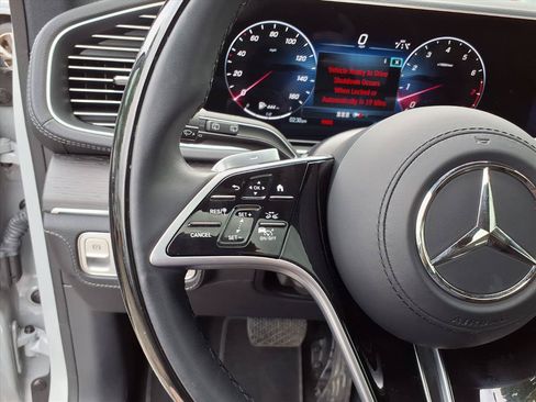 Used 2024 Mercedes-Benz GLE 450 4MATIC image 16