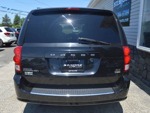 Used 2017 Dodge Grand Caravan GT FWD image 4