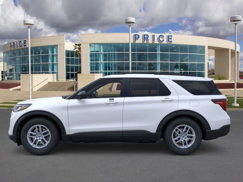 New 2026 Ford Explorer Active RWD image 3