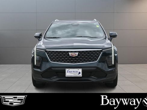 Used 2024 Cadillac XT4 Premium Luxury w/ Cold Weather Package FWD image 2