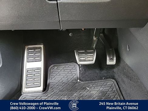 Certified 2022 Volkswagen Tiguan SE R-Line image 39