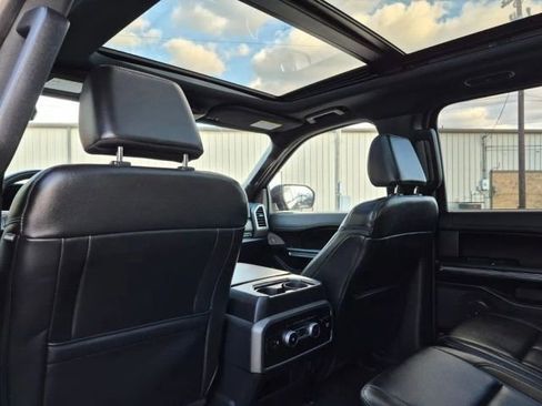 Used 2021 Ford Expedition Max XLT image 22