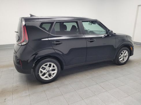 Used 2025 Kia Soul LX image 10