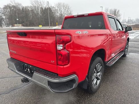 Used 2024 Chevrolet Silverado 1500 LT image 3