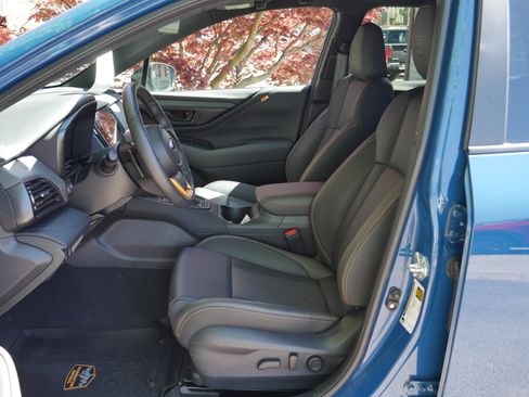 Used 2025 Subaru Outback Wilderness AWD/4WD image 3